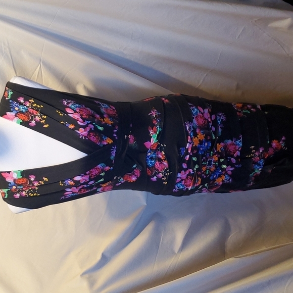 Nicole Miller Artelier Floral Midi Dress SZ MD - Picture 1 of 10